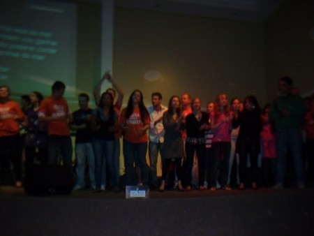 Culto...Todos os Líderes louvando ao Senhor.