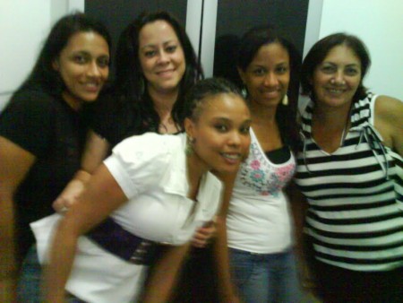 AMO MUITOOOOO...MEU ROSTO PARECE UMA LUA CHEIA HIHIHI...NA MINHA CASA